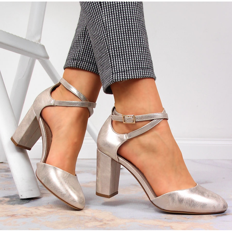 Ženske sandale na zlatnom stupu Sergio Leone zlatni 2