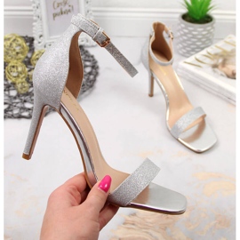 Srebrne Vinceza sandale na štikle srebro 1