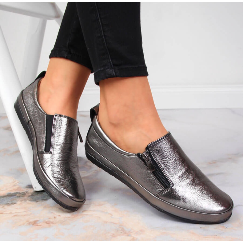 T.Sokolski Ženske kožne cipele sa patentnim zatvaračem, srebrne T. Sokolski srebro 1