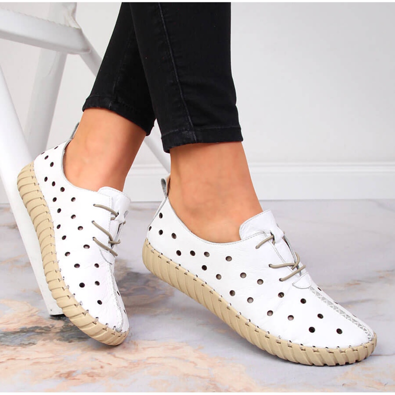 Bijele Artiker otvorene udobne cipele bijela 2