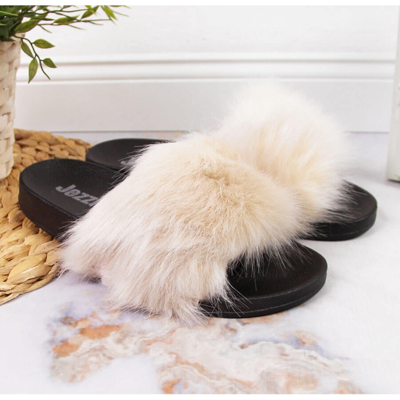 Ženske bež Jezzi papuče s krznom 1