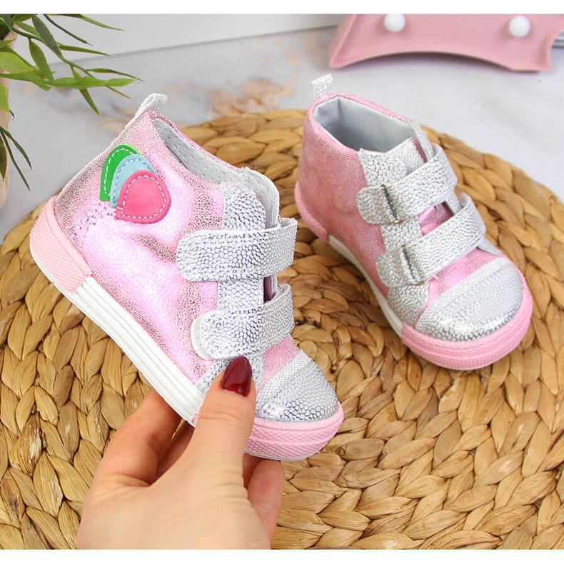 Cipele za djevojčice na čičak Kornecki 6790 ružičasta 1