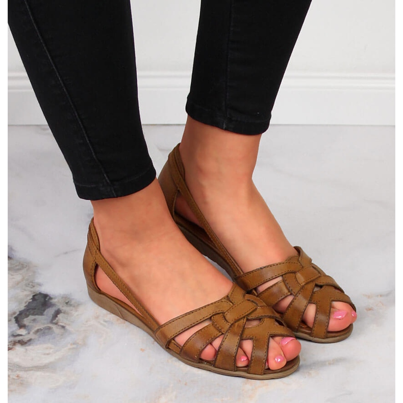 Ženske sandale od smeđe kože Dolce Pietro smeđa 2