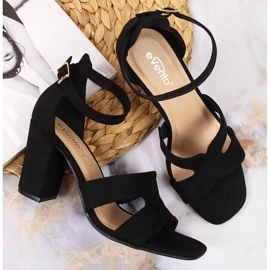 Crne ženske sandale eVento na stup crno 2