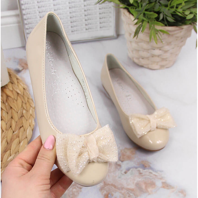 S.Barski Djevojačke bež lakirane balerinke S. Barski 1