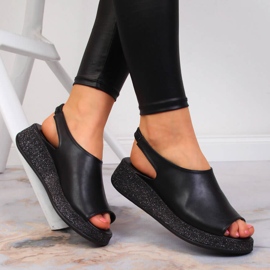 Ženske crne sandale na platformi Navy Dot crno 1