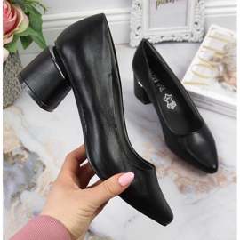 Pumpe na ukrasnom stupu u crnoj boji Jezzi 1