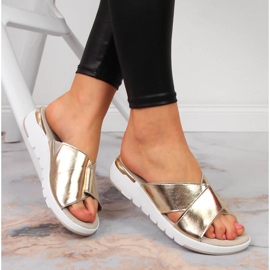 S.Barski Ženske zlatno lakirane kožne papuče S. Barski zlatni 1