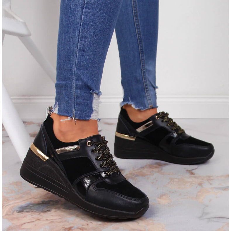 S.Barski Kožne ženske cipele na klin crne S. Barski 2