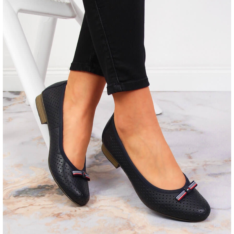 Kožne ženske ažurne tamnoplave balerinke Rieker 51997-15 tamnoplava 1