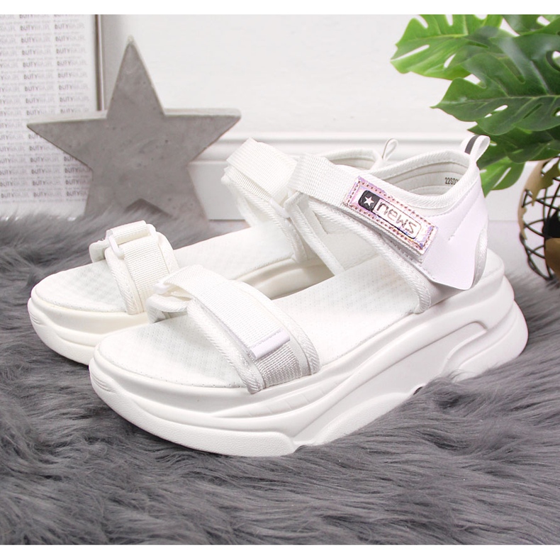 News Ženske bijele sandale na sportskoj platformi NOVOSTI bijela 2