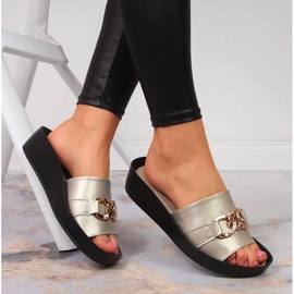 Ženske kožne papuče sa zlatnim lančićem Filippo zlatna 1