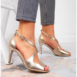 Ženske sandale na zlatnu potpeticu Sergio Leone zlatna 2