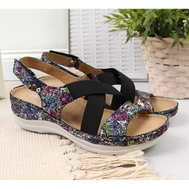 Ženske kožne sandale na udobnim gumenim Helios 100 crna višebojan 2