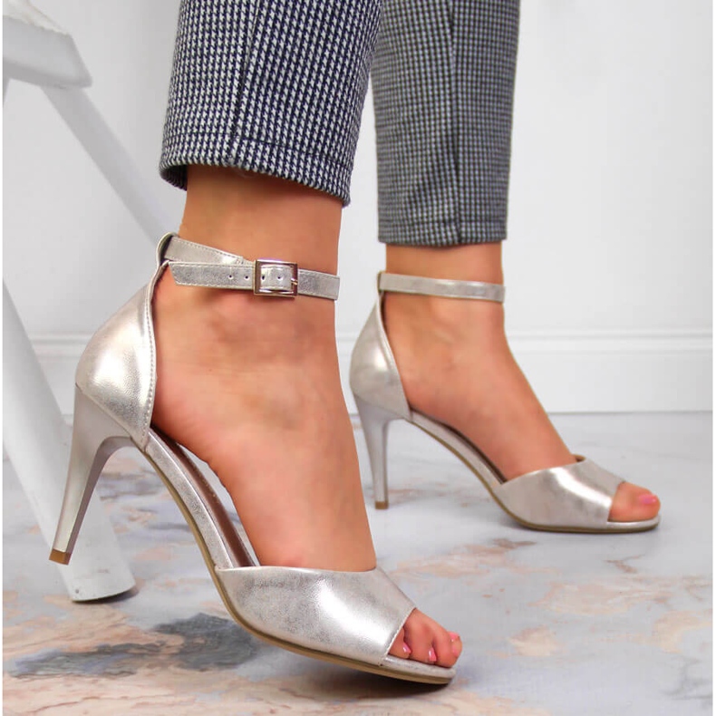 Ženske sandale na zlatnu potpeticu Sergio Leone zlatni 2