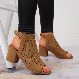 T.Sokolski Ženske sandale građene s ažurnom devom T. Sokolski smeđa 2