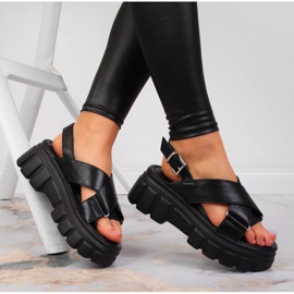 Ženske sandale na crnoj platformi Jezzi 1