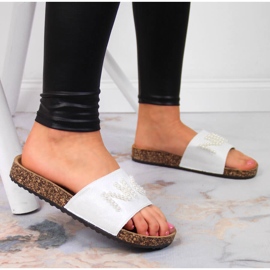 Ženske bijele papuče s perlama eVento bijela 2