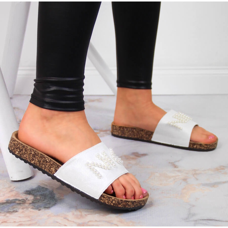 Ženske bijele papuče s perlama eVento bijela 2