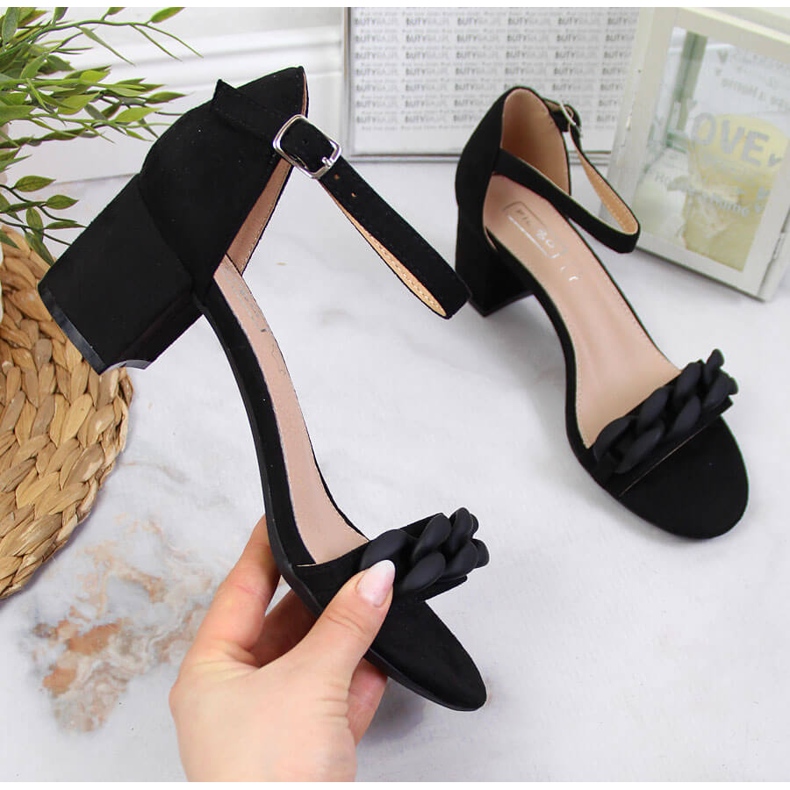 Crne Filippo ženske sandale na kolčić s lančićem crna 1