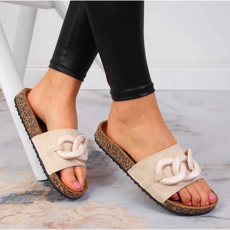 Ženske bež papuče Jezzi s lančićem 1