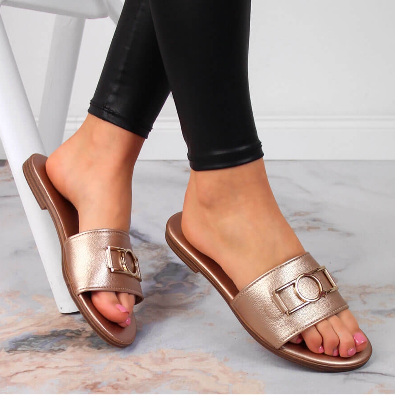 Ženske papuče sa zlatnim Jezzi ukrasom 1