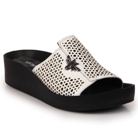 Ženske bijele kožne papuče T.Sokolski 2