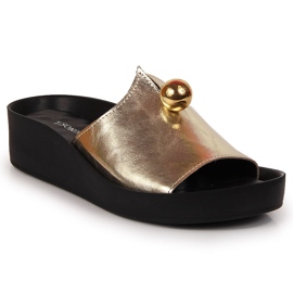 Ženske kožne papuče sa zlatnim ornamentom T.Sokolski 2