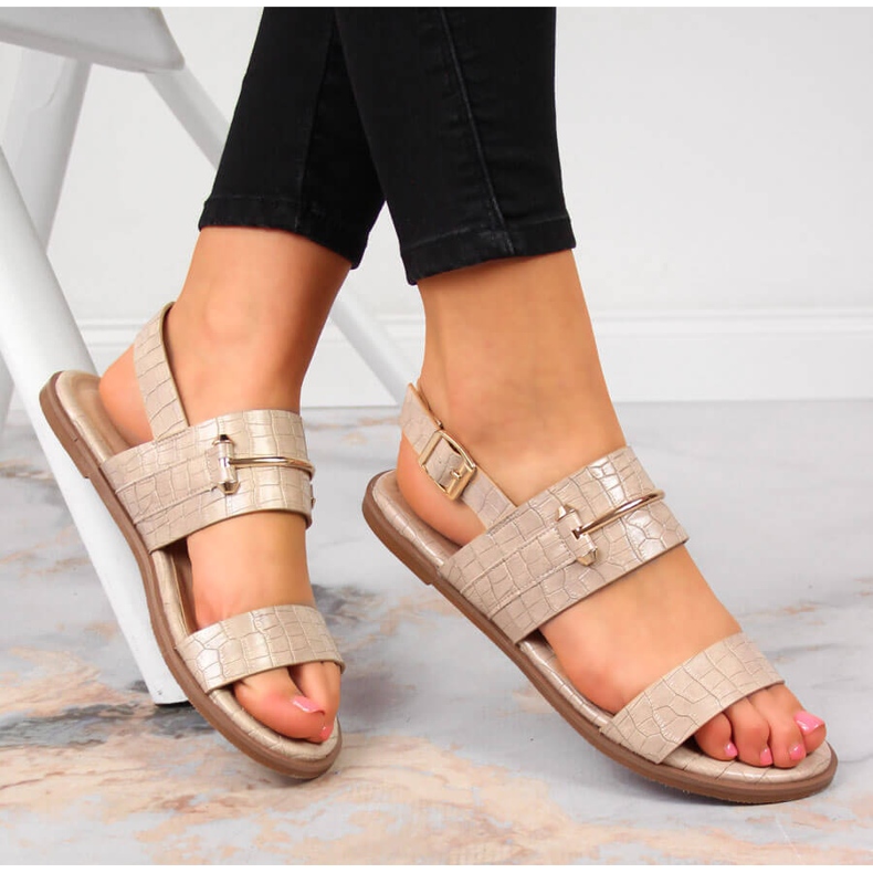 Ženske bež sandale lakirane kroko T.Sokolski 1