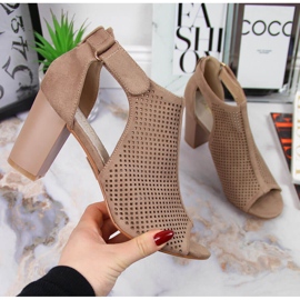 Ženske sandale sa čičak bež Sabatina 1