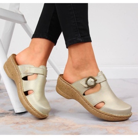 Kožne zlatne papuče na klin Łukbut 666 zlatna 1