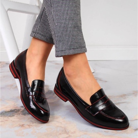 Kožne ženske cipele lordsy lakirana crna Juma crno 2