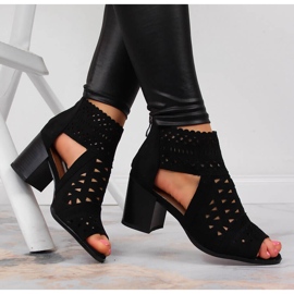 T.Sokolski crne ažurne ženske sandale 1