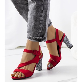 Crvene sandale na Murdockovom stupu crvena 1