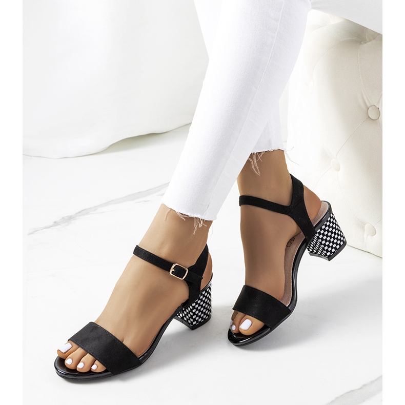 Crne sandale na harbinskom stupu crna 1