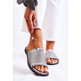 Vinceza Ženske ažurne papuče sa srebrnim frotir ukrasom srebro 1