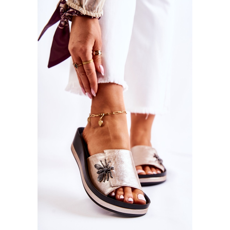 Vinceza Modne ženske papuče sa zlatnim ukrasom 2