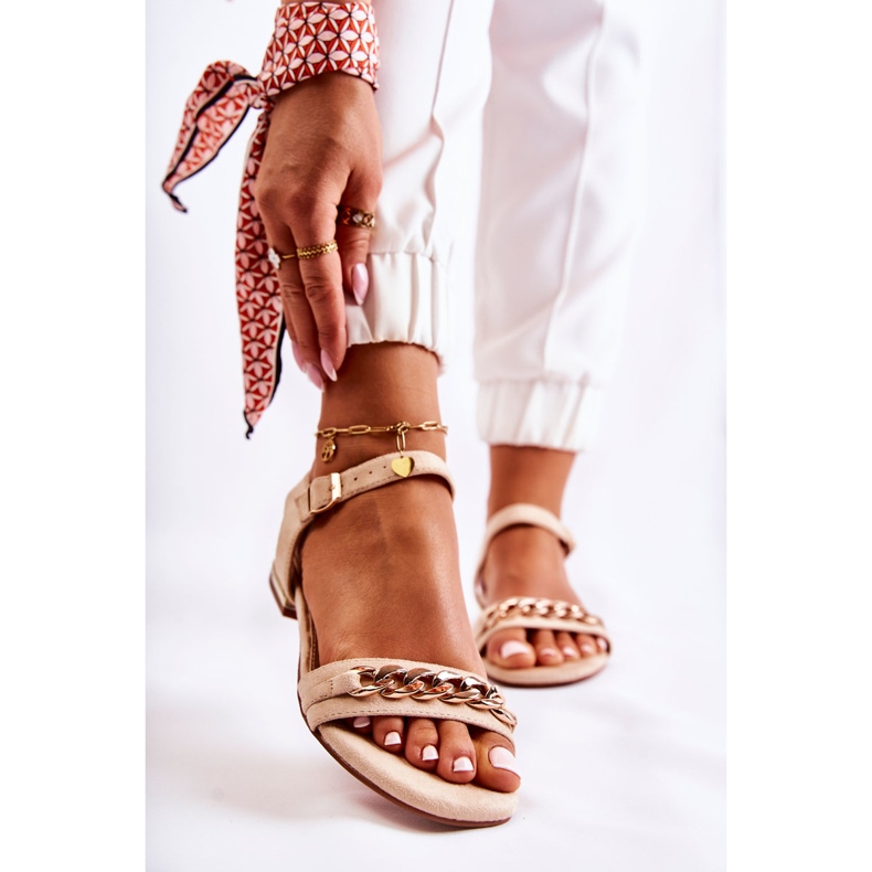 Vinceza Ženske sandale od antilopa s lančićem bež norine zlatni 1