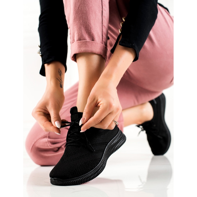 DK Udobne sportske cipele crna 2