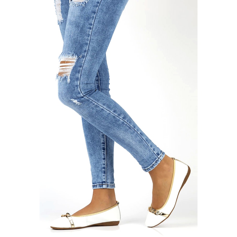 Kožne balerinke s lancem Filippo DP3709/22 bijele bijela 3