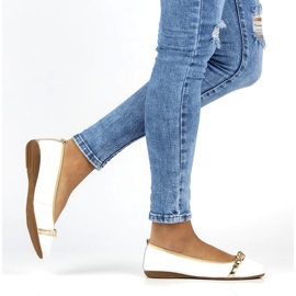 Kožne balerinke s lancem Filippo DP3709/22 bijele bijela 5