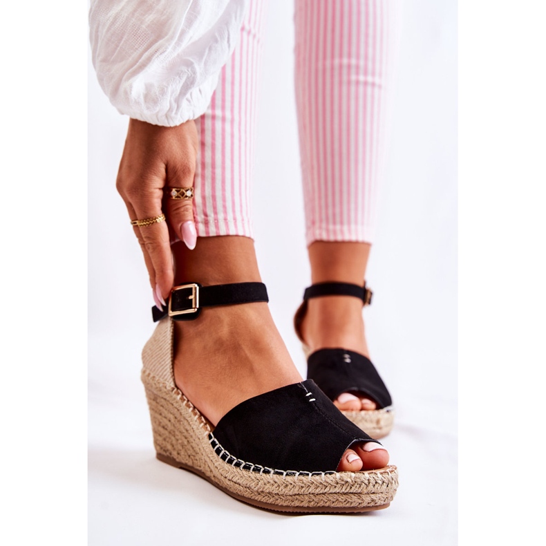 Udobne ženske sandale na klin crne Dellia crna 2