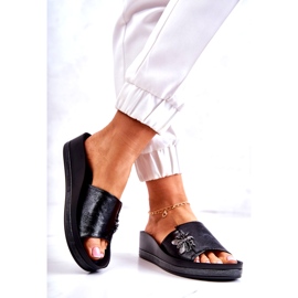 Vinceza Modne ženske papuče s crnim ukrasom crno 2