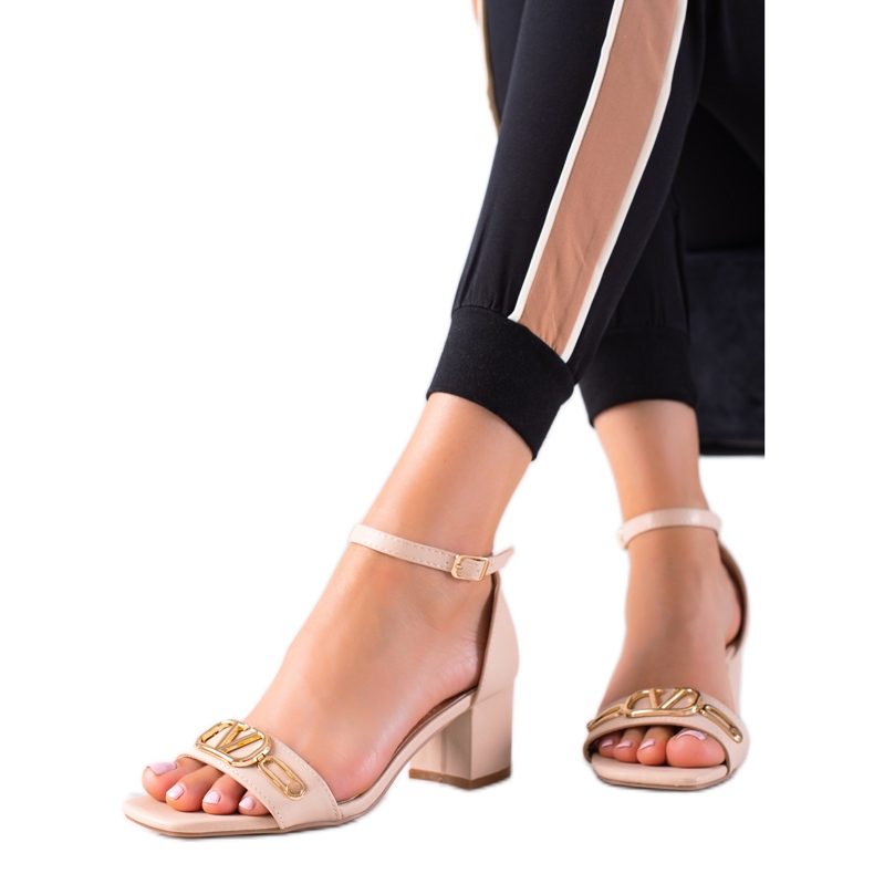 Seastar Sandale sa zlatnim ukrasom bež 1