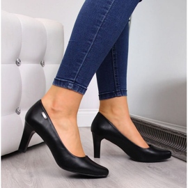 Crne pumpice na stupcu W Sergio Leone crna 2