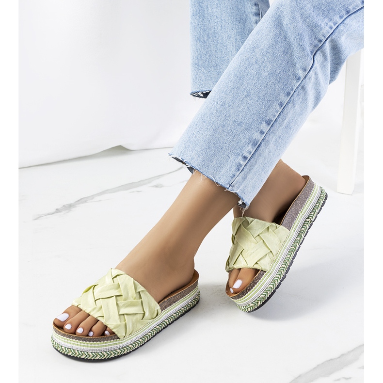 Zelene japanke na potplatu od plute Vadna zelena 1