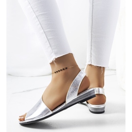 Srebrne metalik Gomes sandale srebro 1