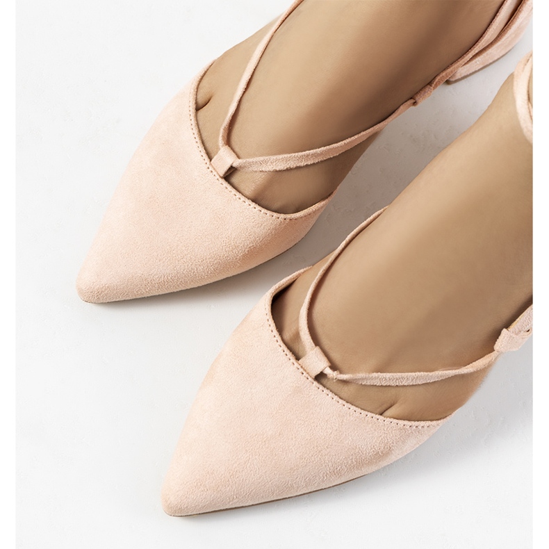 Ružičaste pumpice na vezice na Victoris postu ružičasta 1