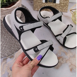 Sive sportske sandale na čičak W American Club crno 1