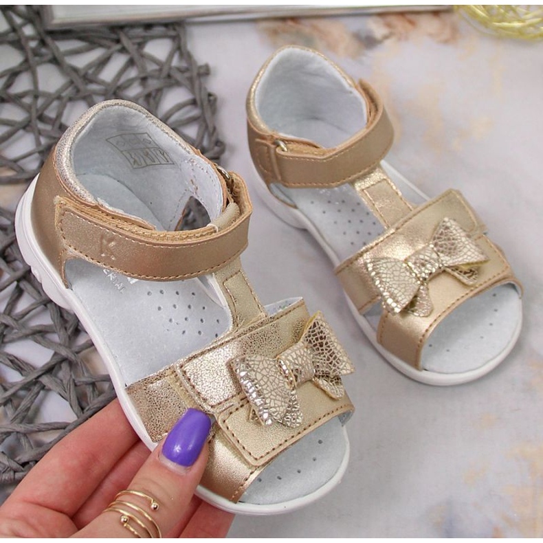 Čičak sandale Kornecki Jr KOR6309 zlatne zlatni 1